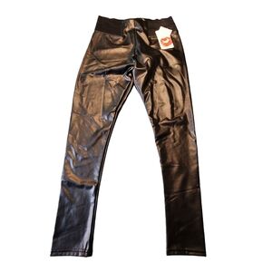 NWT Hot Kiss Women's Black Faux Leather Stretch Pull On Skinny Pants Size L C50